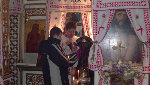 Împărtăşirea enoriaşilor